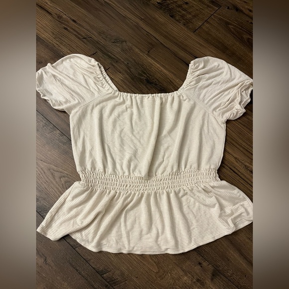 LC Lauren Conrad Tops - LC Lauren Conrad Scoopneck Smocked Top Women’s Size Large